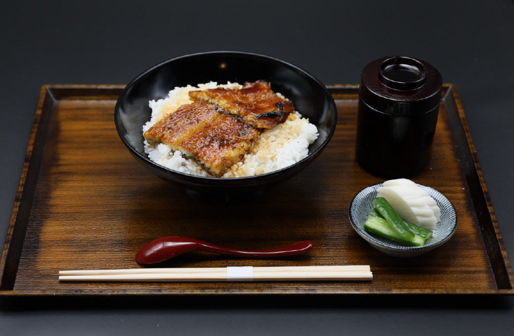 炭火焼きうな丼 梅(鰻二分の一・お吸い物・香の物付き)