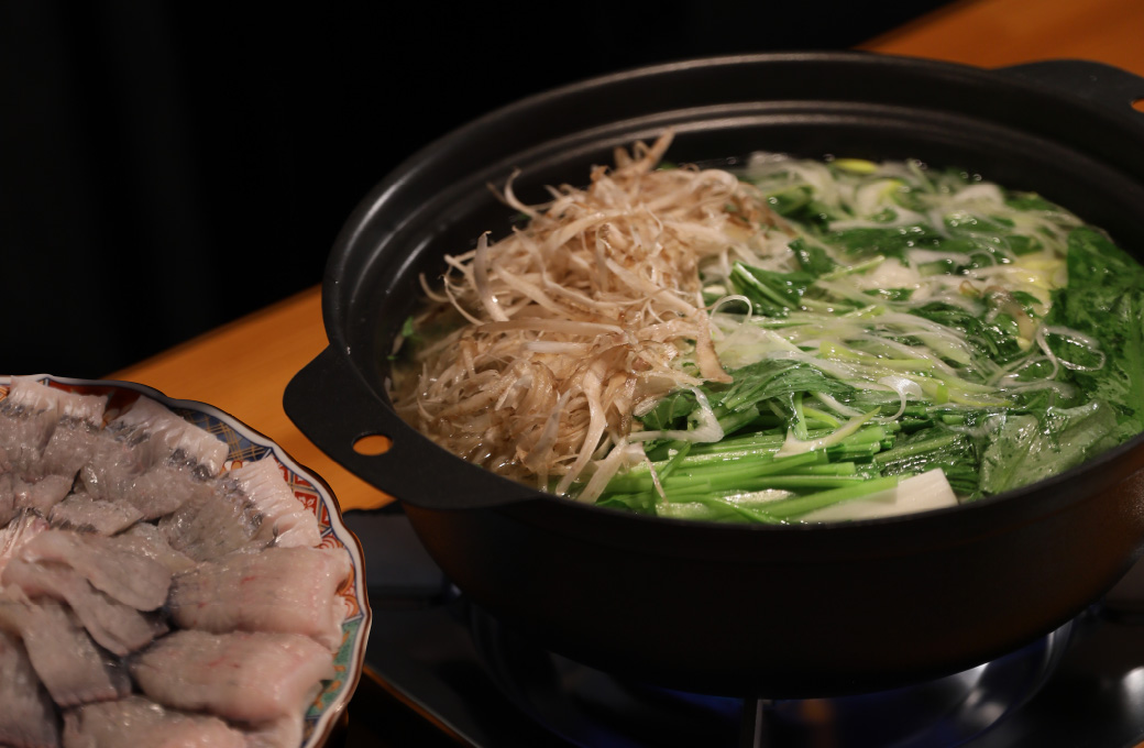 鰻みやび鍋(活け骨切り鰻または塩白焼き鰻から選べるコース)